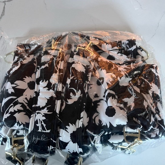 Jujube BFF legacy collection black white diaper backpack bag - Picture 5 of 6